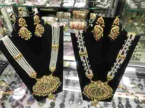 Women Designer Kundan Jewellery Set