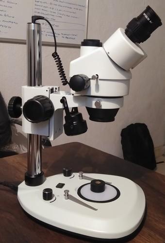 Less Maintenance Zoom Microscope