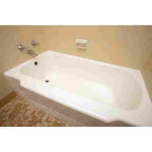 Impeccable Finish White Ceramic Bath Tub