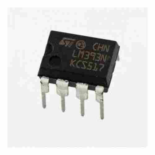 LM393 Comparator Integrated Circuit