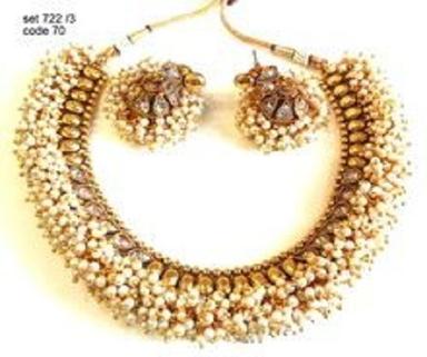 Attractive Earring For Womens Size: Various Sizes Are Available