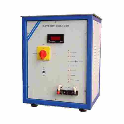 Vertical Traction Battery Charger