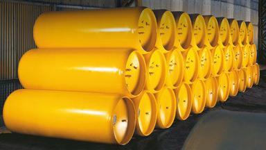 Liquid Chlorine Gas In Cylinder Application: Industrial