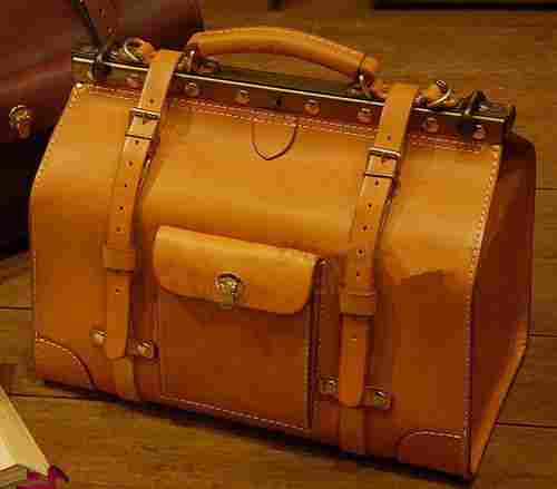 Attractive Handmade Leather Bags