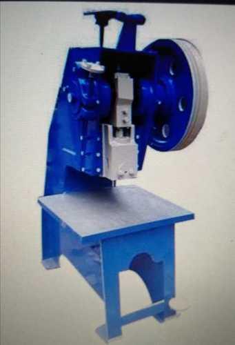 Semi Automatic Slipper Making Machine Capacity: 1000 Pair M3/Hr