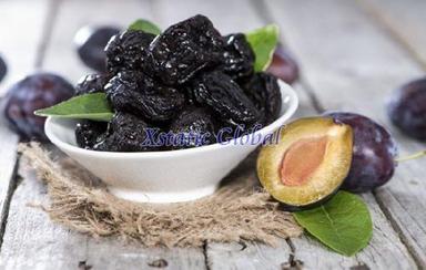 Black Healthy And Natural Dried Plums