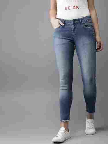 Made In India Curvature Ladies Ankle Length Stretchable Knitted Denim Jeans