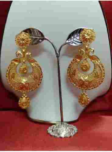 Ladies Wedding Wear And Party Wear Gold Plated Earrings