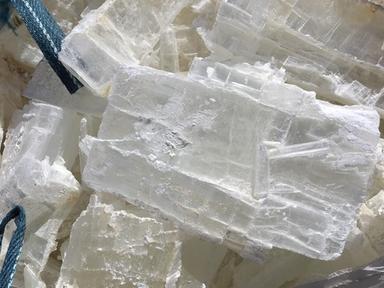 Natural Crystal Gypsum Rocks Chemical Composition: Calcium Sulfate (Caso4)