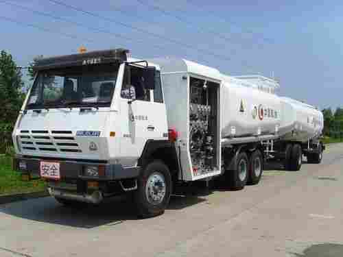 Transportation And Short-Term Storage Petroleum Oil Refueling Truck