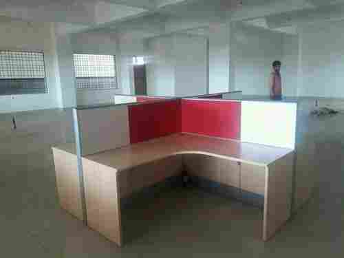 4 Seater Curvilinear Modular Office Workstation For Corporate Office With Height 750mm