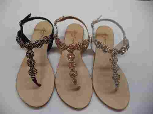 Flip Flop Type Round Toe Style Plain Design Flat Heel Ladies Party Wear Leather Sandal