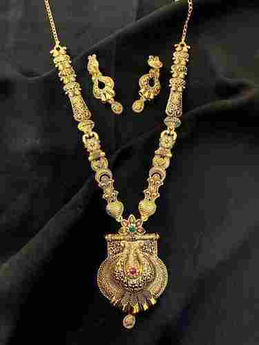 Golden Metal Antique Imitation Necklace Set with Earring for Engagement and Party