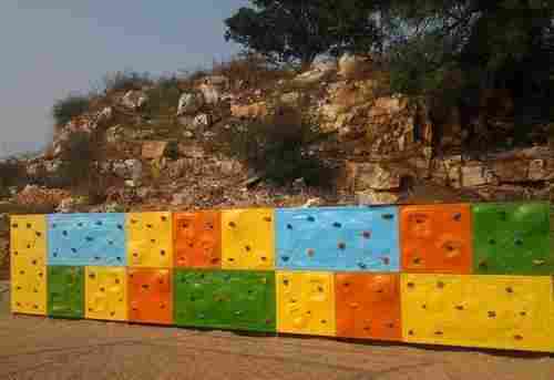 Multi Color Outdoor Artificial Fiber Kids Climbing Wall for Wall Support Use