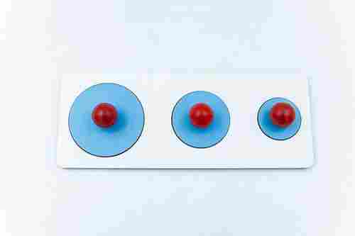 Circle Seriation Board for Kids With Dimensions 290*110*30 (Red, Blue And White)