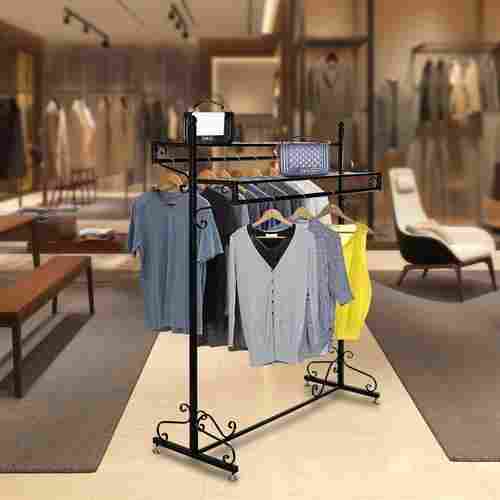 3 To 4 Feet Rounded Display Stand For Hanging Clothes
