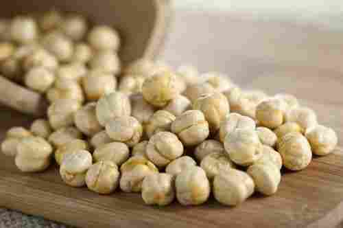 Export Quality Dried Whole White Chickpeas With High Protein For Cooking, 25 Kg Bag