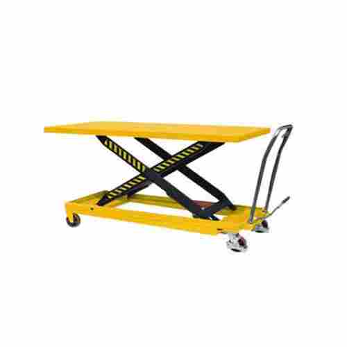 Color Coated Four Wheel Type Hydraulic Scissor Lift Table (Load Capacity 0 - 300 Kg)