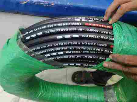 Finest Quality Black High Pressure Hydraulic Hose Pipe For Industrial Use