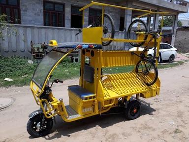 Kuku Atlantis Three Wheel Type Single Seater Battery Operated Cycle Stand Rickshaw