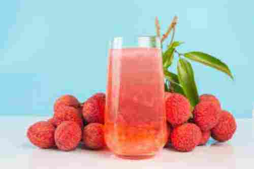 Hundred Percent Pure Lychee Juice without Fat Packed in Plastic Bottle