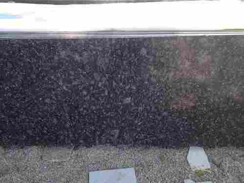 Black Color Granite Slab For Flooring With 5-25mm Thickness And Polished Finish