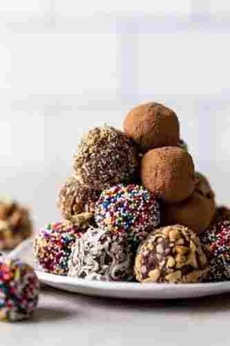 Solid Crunchy and Crisply Tasty And Delicious Homemade Chocolate Truffles