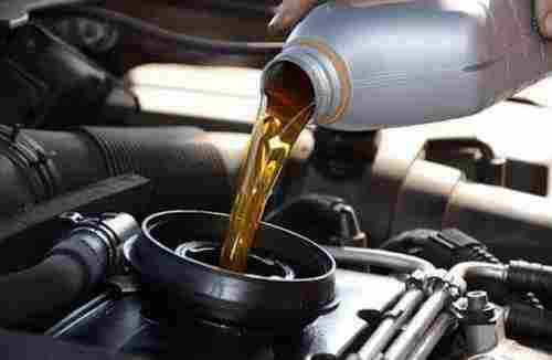 100% Pure Yellow Colour Automobile Engine Oil Good For Engine Life