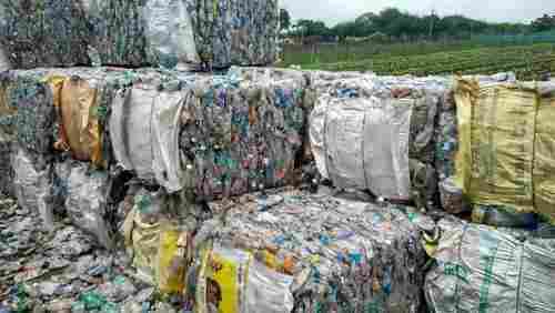 PET Bottle Scrap For Recycling With 96- 100% Contents And Size 200 mm