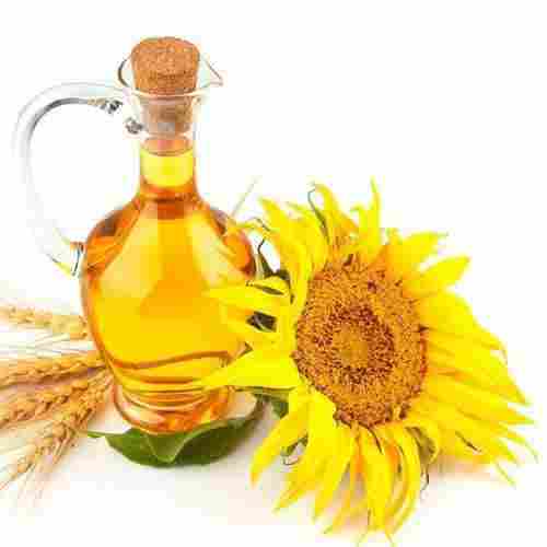 Mild Smell Crude Sunflower Oil In Dark Yellow Color for Cooking