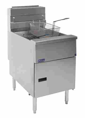 Highly Ei  cient Gas Fryer with Safety Thermostat