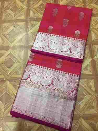 Red Colour Pure Handmade Silk Saree With Golden Colour Border And Pallu