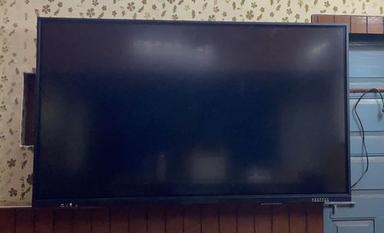 Plastic Lcd Type Black Color And 43 Inch Flat Screen Television With 100 Db Sound Level