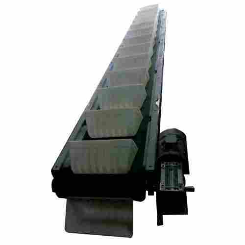 Tear-Resistant Vertical Conveyor with Strong Tensile Strength
