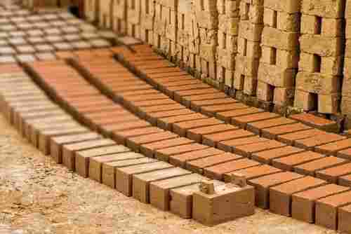 Rectangular Shape And Red Colour Red Soil Based Solid Strong Burnt Bricks