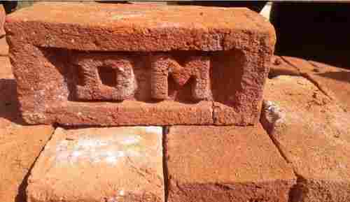 Cuboid Harden Red Clay Brick, 9x4x3 Inch Size, 2.90kg Weight, Used To Build Walls