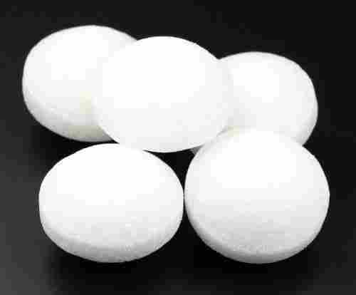 100% Natural Ingredients White Round Refined Naphthalene Balls