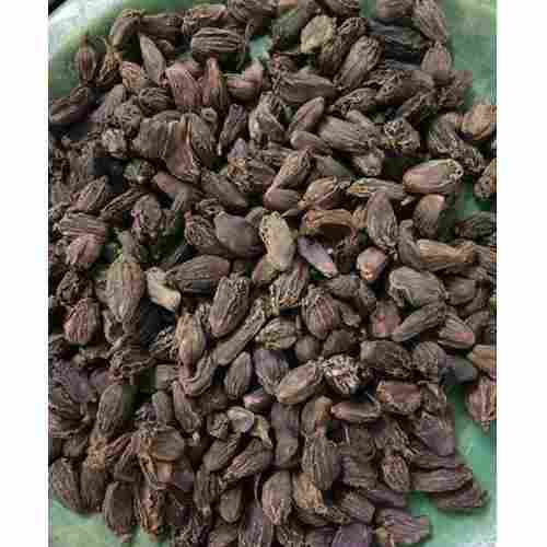 A Grade 100% Pure And Healthy Black Small Size Cardamom Seeds for Cooking