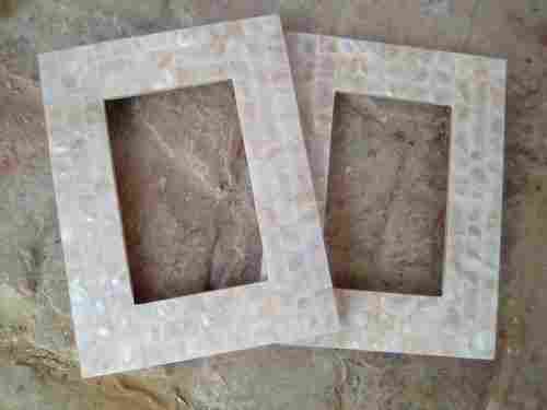 White Rectangular Shaped Wooden Wall Photo Frames For Home Decoration