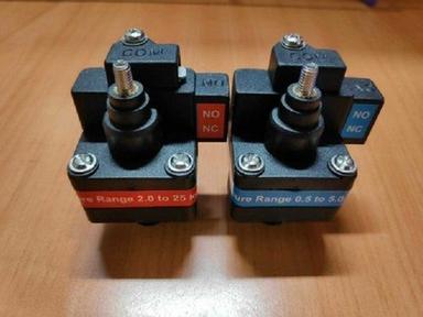 Black Accura-Nx Fine Quality Low & High Pressure Switches