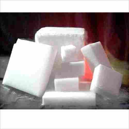 Solid Dry Ice For Laboratory With Packaging Size: 0.75- 1.5 Kg With Rectangle Shape