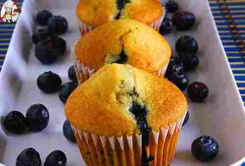 Bakery Blueberry Flavour Sweet Muffins Cake Cups For Eating