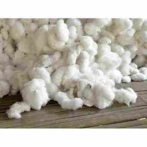 Raw Cotton For Textile Industry Usage, White Color And Shrink Resistance