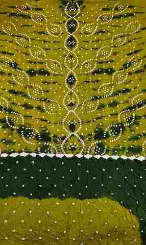 Light Weight Highly Effective Printed Green Fabric Silky And Shiny For Women