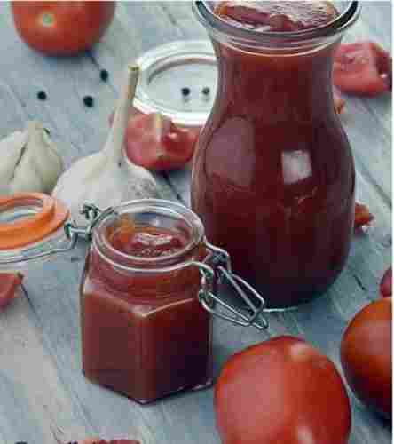 Red and Fresh Tomato Ketchup Bottle With 3 Months Shelf Life and Rich in Vitamin A & C