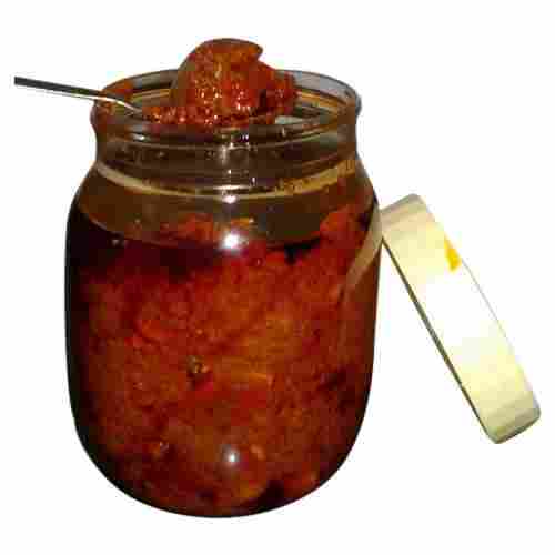 Spicy and Red Mango Pickle With 6 Months Shelf Life and Delicious Taste