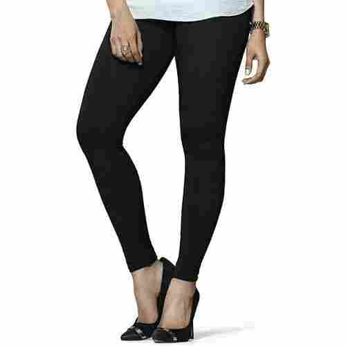 Comfortable And Stretchable Black Plain Straight Fit Casual Wear Cotton Leggings For Ladies