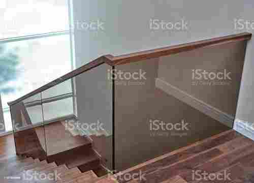 Easy to Install Attractive Designs High Strength Stylish Wooden Railings