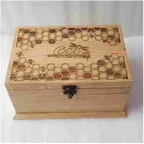 Eco Friendly And Sturdy Material Executive Natural Pinewood Gift Box With Polish 