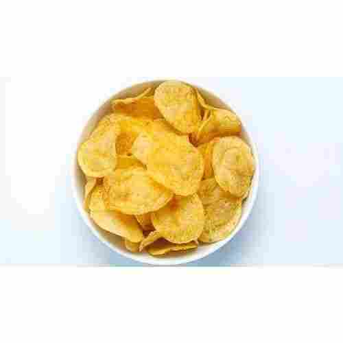 Crunchy Fried Salted Potato Chips For Daily Snacks, Packaging Size 1 Kg 